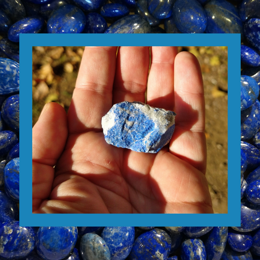 Lapis lazuli in a hand, lapis lazuli meaning, healing properties and more