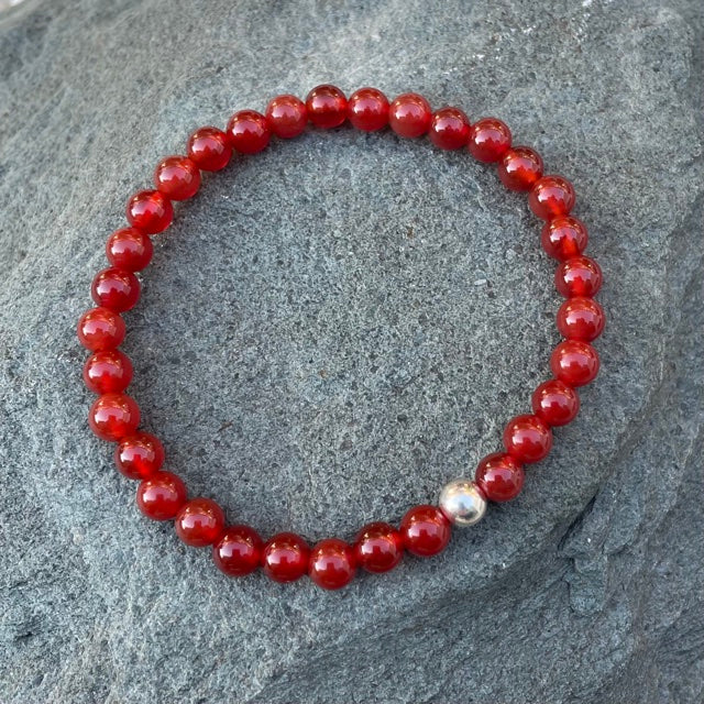 Carnelian beaded bracelet